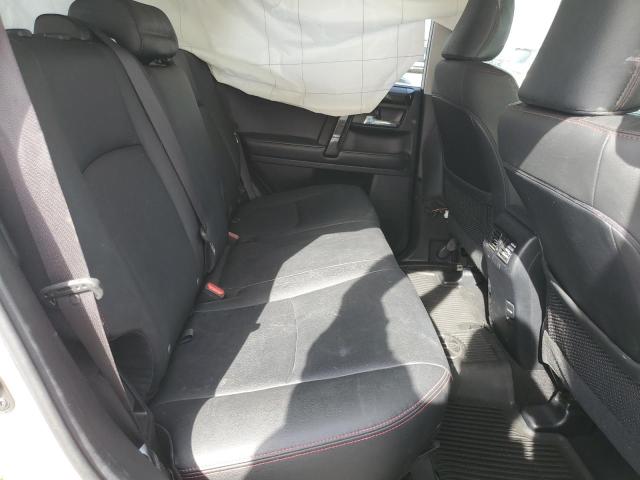 Photo 11 from auction – 2019 TOYOTA 4RUNNER SR with VIN JTEBU5JR4K5708745