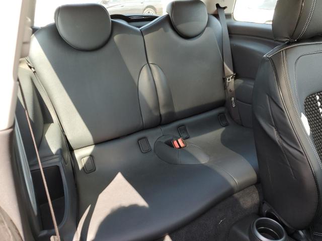 Photo 10 from auction – 2005 MINI COOPER S with VIN WMWRE33525TG99431