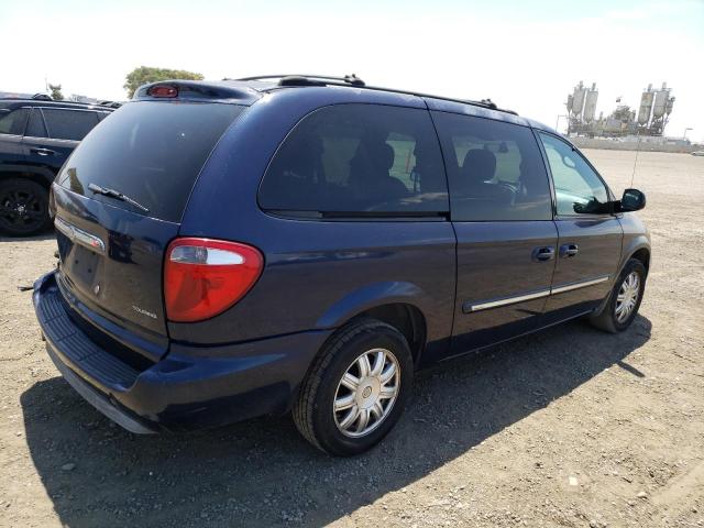 Photo 3 from auction – 2005 CHRYSLER TOWN & COU with VIN 2C4GP54L35R113353