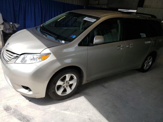 Photo 1 from auction – 2015 TOYOTA SIENNA LE with VIN 5TDKK3DC6FS555811