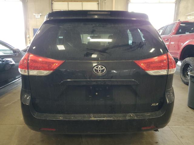Photo 6 from auction – 2013 TOYOTA SIENNA XLE with VIN 5TDYK3DC2DS310107