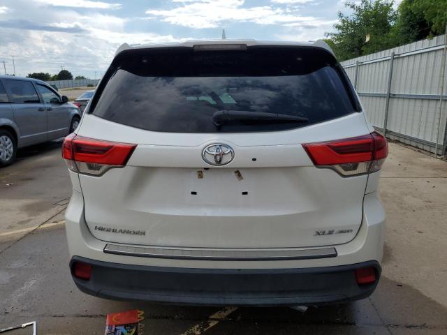 Photo 6 from auction – 2017 TOYOTA HIGHLANDER with VIN 5TDJZRFH8HS377177
