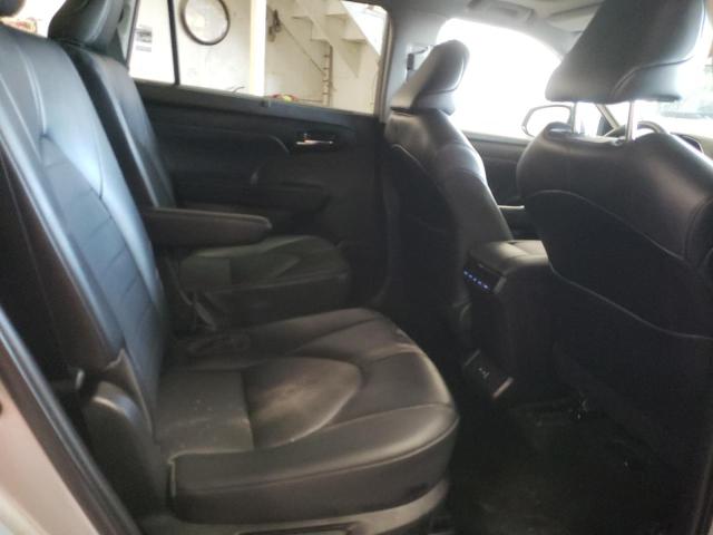 Photo 11 from auction – 2022 TOYOTA HIGHLANDER with VIN 5TDGZRAH5NS128574