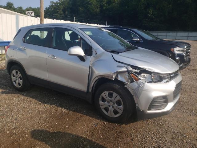 Photo 4 from auction – 2017 CHEVROLET TRAX LS with VIN 3GNCJKSB5HL190873