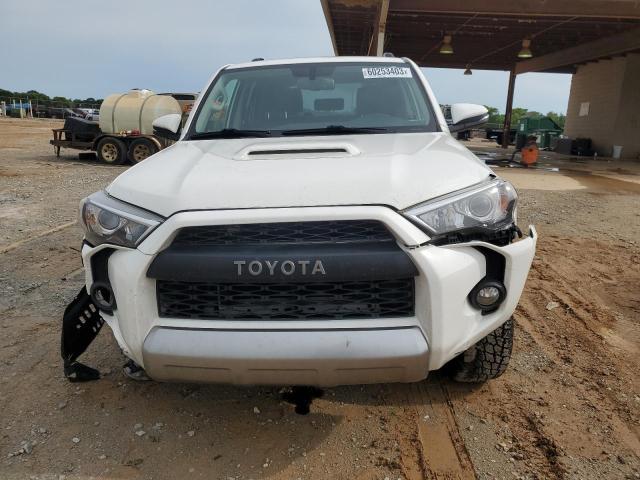 Photo 5 from auction – 2018 TOYOTA 4RUNNER SR with VIN JTEBU5JRXJ5566447