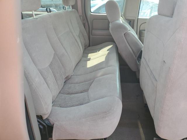 Photo 10 from auction – 2005 CHEVROLET SILVERADO with VIN 2GCEC19T651136662