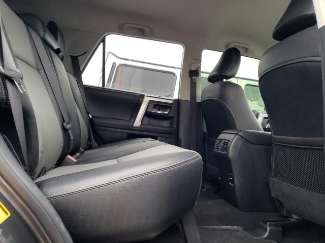 Photo 11 from auction – 2017 TOYOTA 4RUNNER SR with VIN JTEZU5JR7H5163972