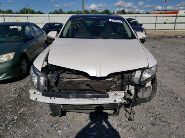 Photo 5 from auction – 2016 LINCOLN MKT with VIN 2LMHJ5AT9GBL02420