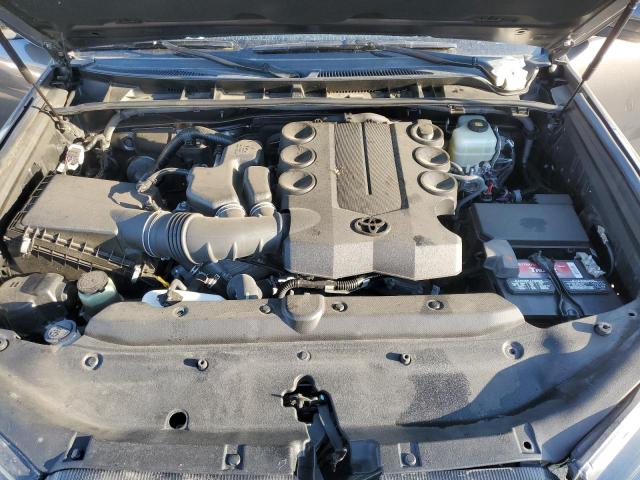 Photo 11 from auction – 2018 TOYOTA 4RUNNER SR with VIN JTEBU5JR4J5599234