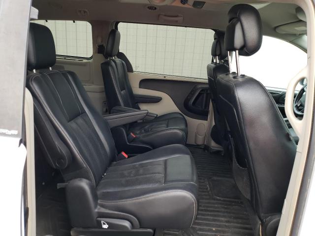 Photo 11 from auction – 2013 CHRYSLER TOWN & COU with VIN 2C4RC1CG7DR816051