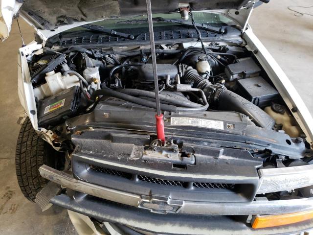 Photo 11 from auction – 2000 CHEVROLET BLAZER with VIN 1GNDT13W0Y2130317