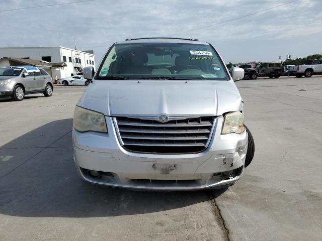 Photo 5 from auction – 2008 CHRYSLER TOWN & COU with VIN 2A8HR54P18R714307