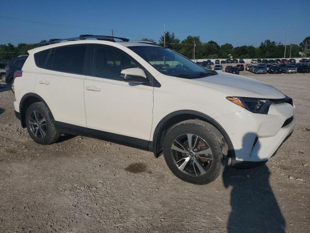 Photo 4 from auction – 2017 TOYOTA RAV4 XLE with VIN JTMRFREV3HJ714578