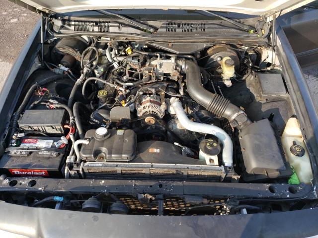 Photo 11 from auction – 2003 FORD CROWN VICT with VIN 2FAFP71W13X140510