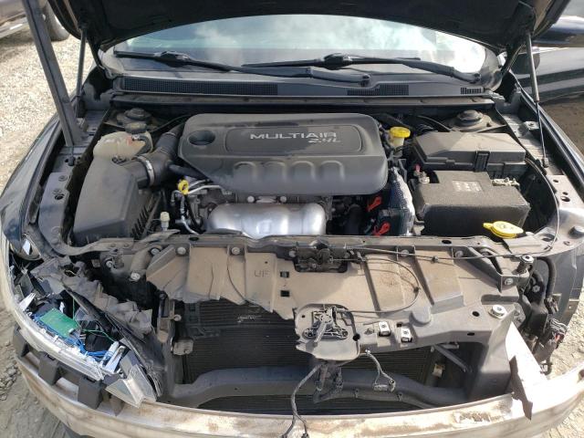 Photo 11 from auction – 2015 CHRYSLER 200 LIMITE with VIN 1C3CCCAB7FN609656