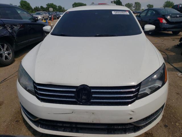 Photo 5 from auction – 2015 VOLKSWAGEN PASSAT S with VIN 1VWAT7A3XFC037655