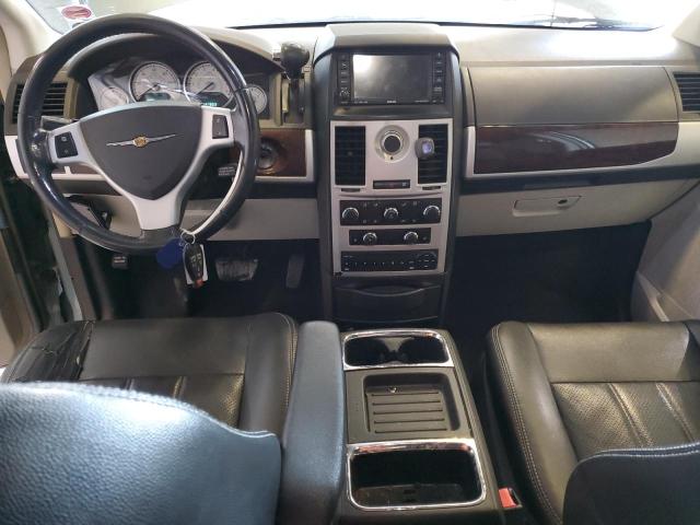 Photo 8 from auction – 2010 CHRYSLER TOWN & COU with VIN 2A4RR8DX2AR395027