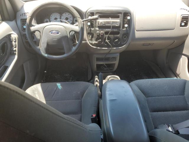 Photo 8 from auction – 2001 FORD ESCAPE XLT with VIN 1FMYU04121KA69011
