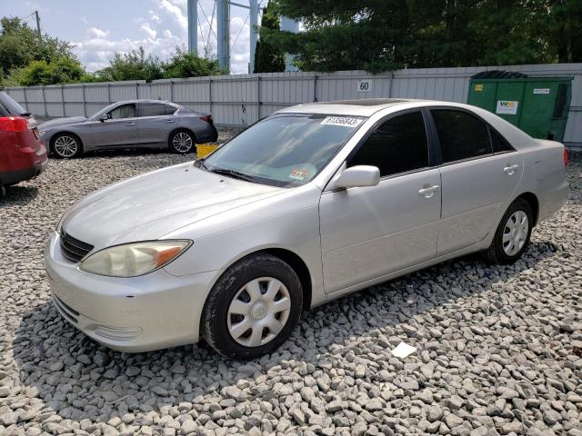 TOYOTA CAMRY LE 2002 with VIN 4T1BE32K92U578762 - Photo from auction