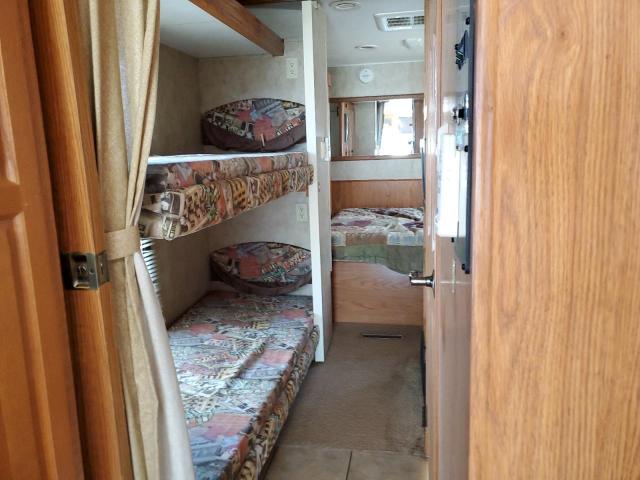Photo 6 from auction – 2006 DAYB MOTORHOME with VIN 1F6NF53Y860A13660