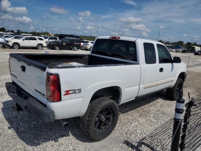Photo 3 from auction – 2005 CHEVROLET SILVERADO with VIN 1GCEK19B45E272314