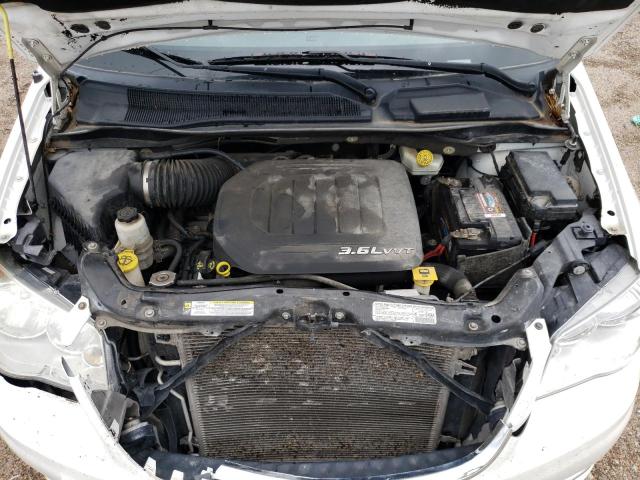Photo 12 from auction – 2013 CHRYSLER TOWN & COU with VIN 2C4RC1CG3DR531007