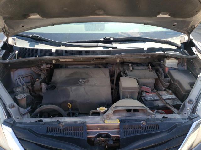 Photo 12 from auction – 2011 TOYOTA SIENNA LE with VIN 5TDKK3DC3BS116446