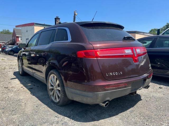 Photo 3 from auction – 2010 LINCOLN MKT with VIN 2LMHJ5AT4ABJ26884