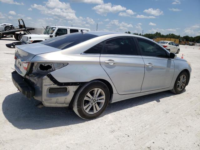 Photo 3 from auction – 2013 HYUNDAI SONATA with VIN 5NPEB4AC8DH642359
