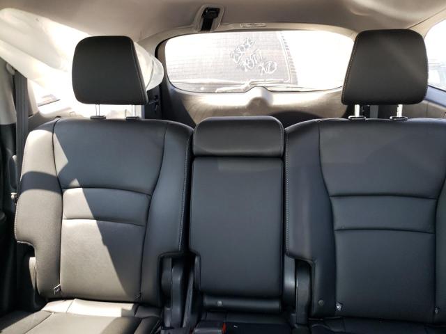 Photo 10 from auction – 2017 HONDA PILOT TOUR with VIN 5FNYF5H93HB042578