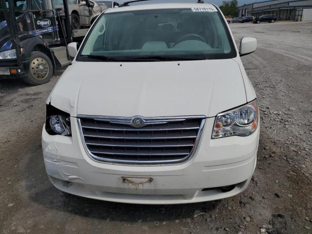 Photo 5 from auction – 2010 CHRYSLER TOWN & COU with VIN 2A4RR5D10AR235514