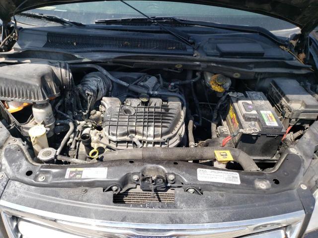 Photo 12 from auction – 2016 CHRYSLER TOWN & COU with VIN 2C4RC1BG2GR213224