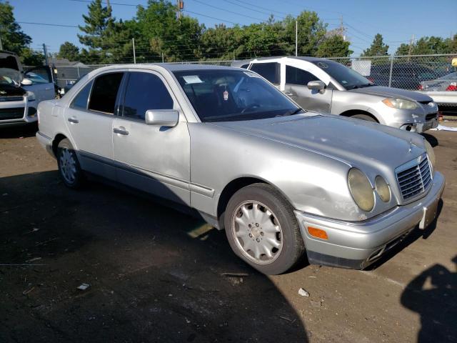 Photo 4 from auction – 1997 MERCEDES-BENZ E 300D with VIN WDBJF20F7VA351071