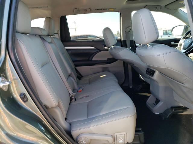 Photo 10 from auction – 2018 TOYOTA HIGHLANDER with VIN 5TDJZRFH8JS891388