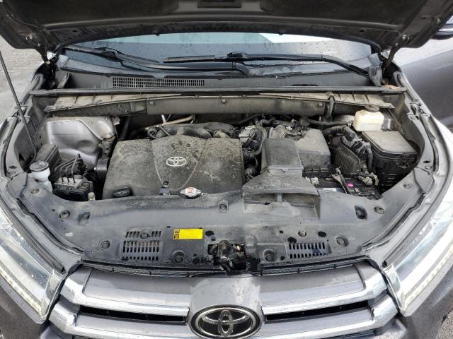 Photo 12 from auction – 2018 TOYOTA HIGHLANDER with VIN 5TDYZRFHXJS237703