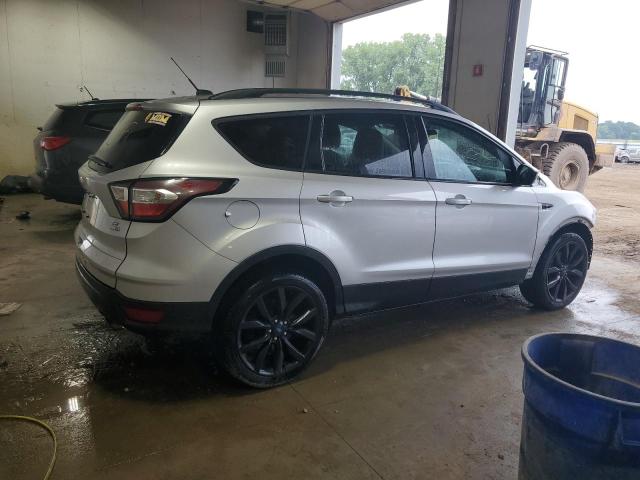 Photo 3 from auction – 2017 FORD ESCAPE SE with VIN 1FMCU9GD2HUD40006
