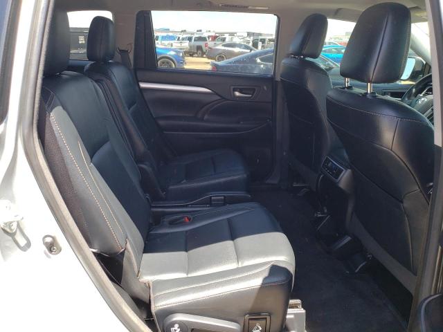 Снимка 11 от търг – 2018 TOYOTA HIGHLANDER с VIN 5TDKZRFH3JS281564