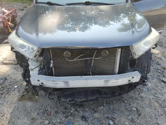 Photo 11 from auction – 2011 TOYOTA HIGHLANDER with VIN 5TDBK3EH1BS047721