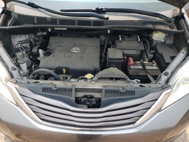 Photo 12 from auction – 2016 TOYOTA SIENNA LE with VIN 5TDKK3DC3GS729657