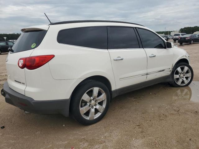 Photo 3 from auction – 2011 CHEVROLET TRAVERSE L with VIN 1GNKRLED1BJ132121