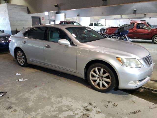 Photo 4 from auction – 2007 LEXUS LS 460L with VIN JTHGL46FX75001094
