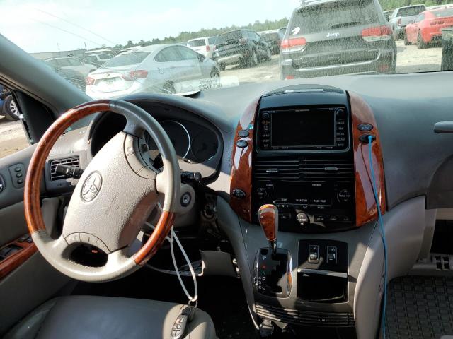 Photo 8 from auction – 2010 TOYOTA SIENNA XLE with VIN 5TDYK4CC7AS343459