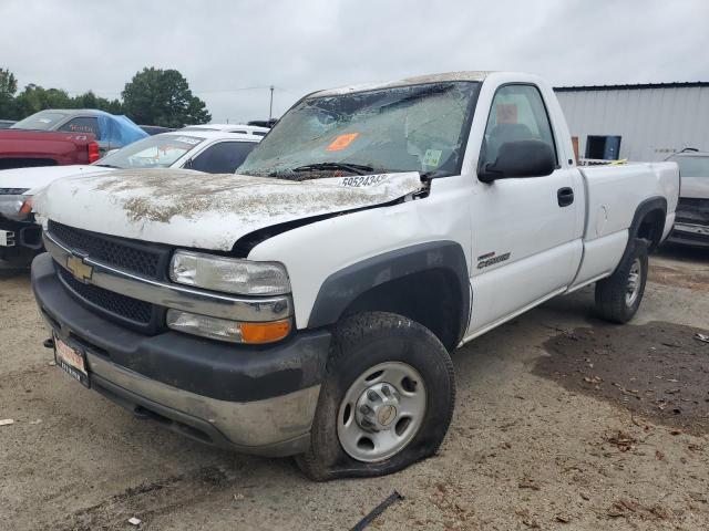 CHEVROLET SILVERADO 2002 with VIN 1GCHC24102E160698 - Photo from auction