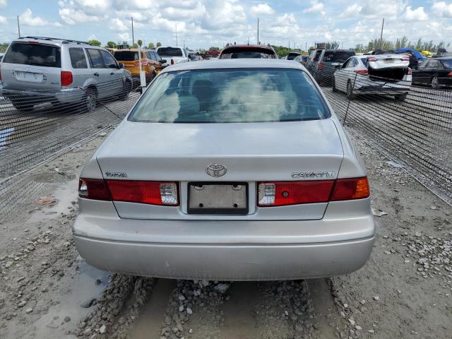 Photo 6 from auction – 2000 TOYOTA CAMRY CE with VIN 4T1BG22K7YU657232