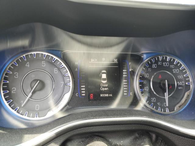 Photo 9 from auction – 2015 CHRYSLER 200 LIMITE with VIN 1C3CCCABXFN699529