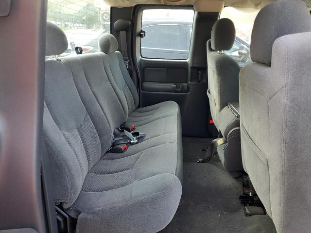 Photo 10 from auction – 2004 CHEVROLET SILVERADO with VIN 2GCEC19V141377822