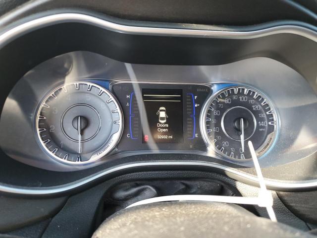 Photo 9 from auction – 2016 CHRYSLER 200 LIMITE with VIN 1C3CCCAB3GN143404