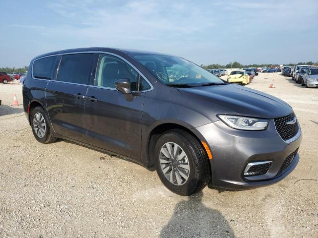 Photo 4 from auction – 2022 CHRYSLER PACIFICA H with VIN 2C4RC1L7XNR129809