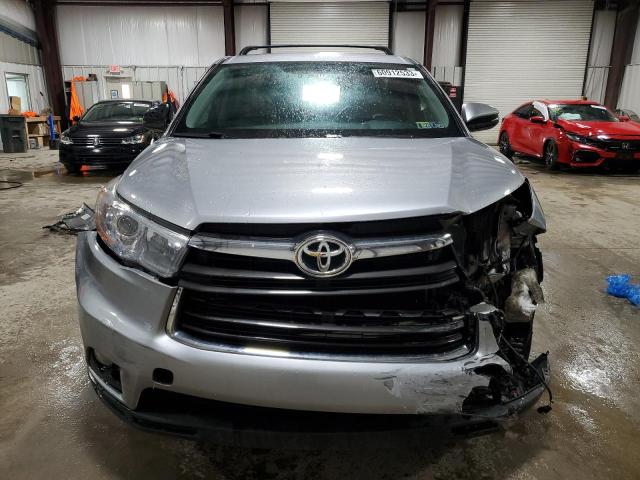 Photo 5 from auction – 2016 TOYOTA HIGHLANDER with VIN 5TDBKRFH7GS225852