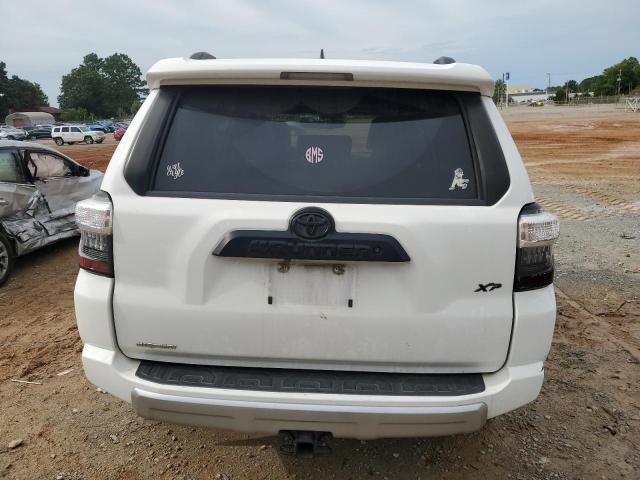 Photo 6 from auction – 2018 TOYOTA 4RUNNER SR with VIN JTEBU5JRXJ5566447